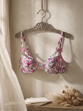 Victoria’s Secret For Love & Lemons Heart Bloom Floral Underwire Bra Medium NWT